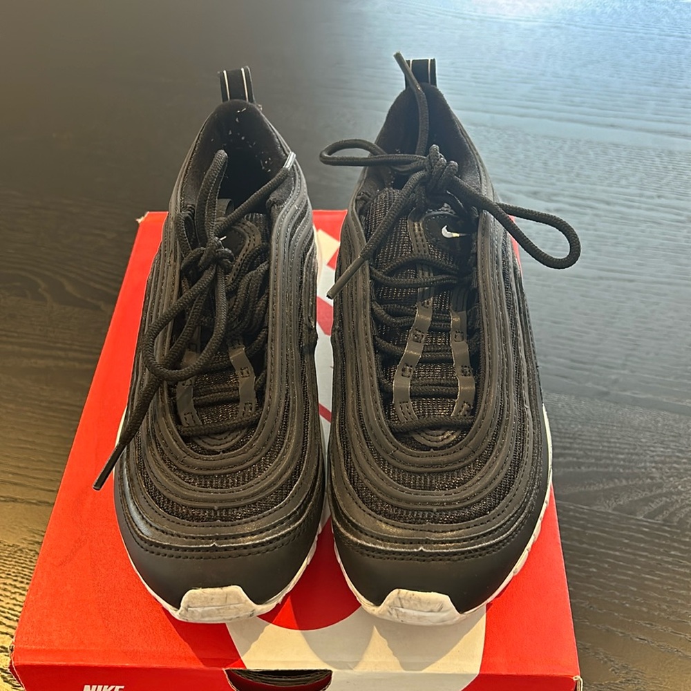 Nike air max 97 boys size 4 gently worn